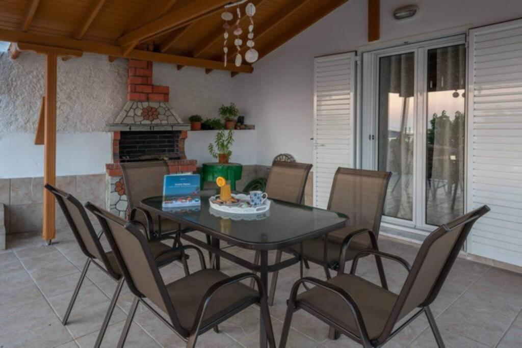 Вілла Platy Sea View Lxs Екстер'єр фото